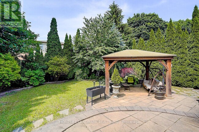 Photo du bâtiment - 286 Hillcrest Ave