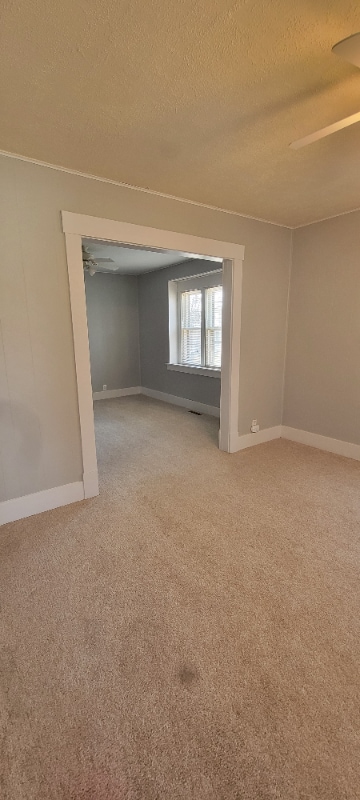 Foto del edificio - 1008 E Ash St