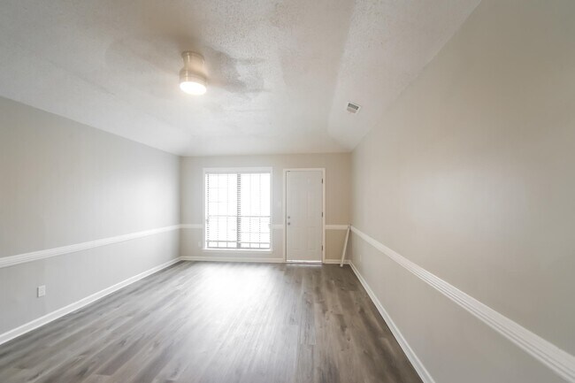 Building Photo - 6525 Bald Cypress Cove