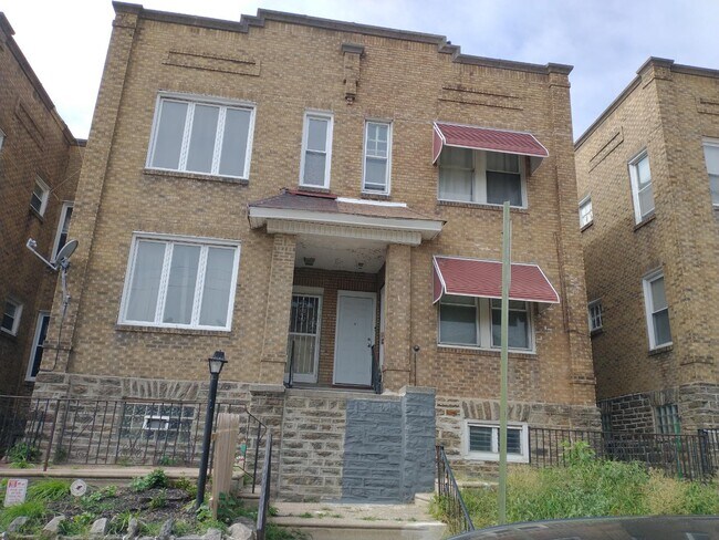 Building Photo - 5626 N 12th St