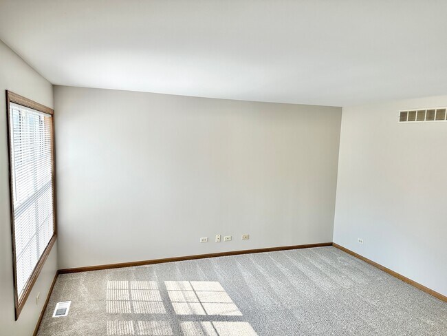 Foto del edificio - 540 N Crystal Ave