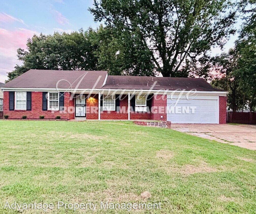 Primary Photo - 3 br, 2 bath House - 4763 Wooddale Ave.