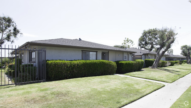 Building Photo - Arbor Glen Apartment Homes