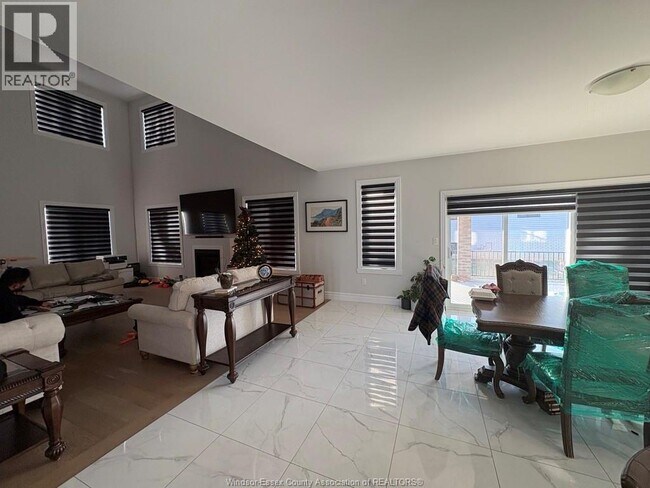 Photo du bâtiment - 101 BONNET UPPER