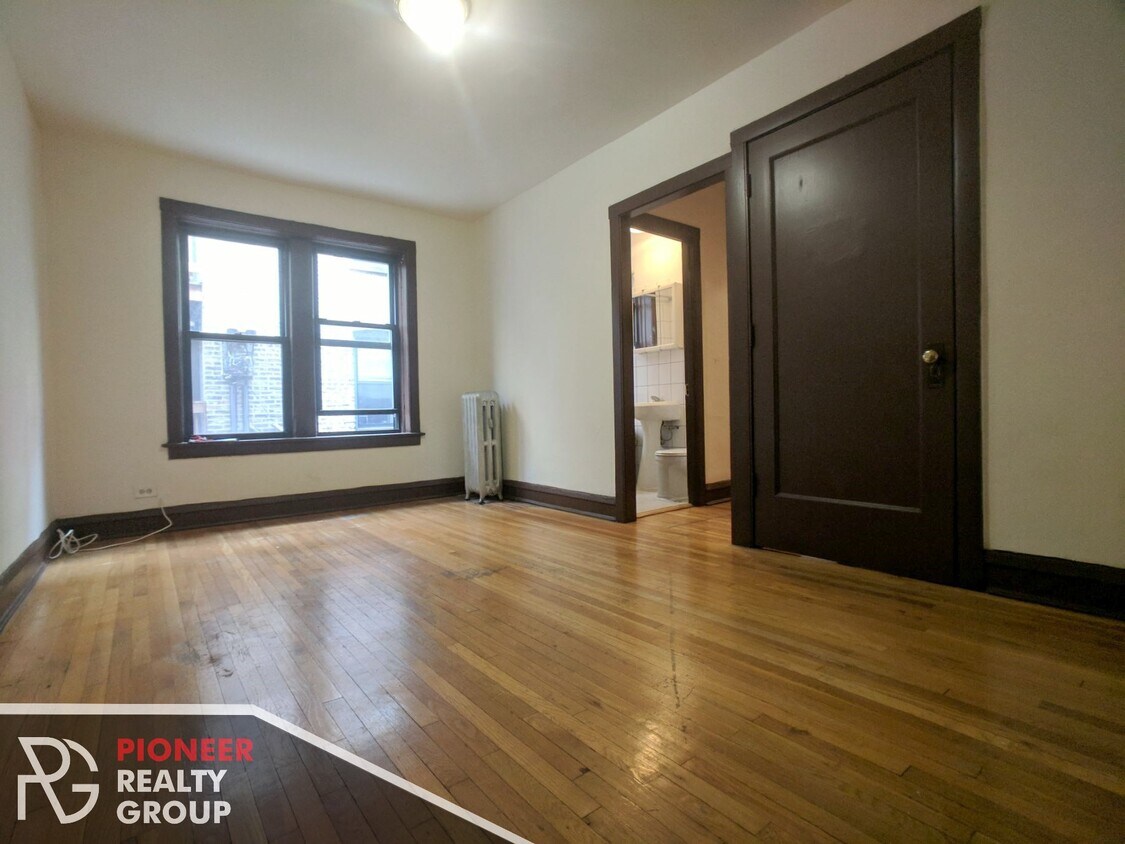 Foto principal - 3304 W Schubert Ave