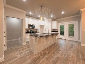 Building Photo - 8 Ruthwell Dr