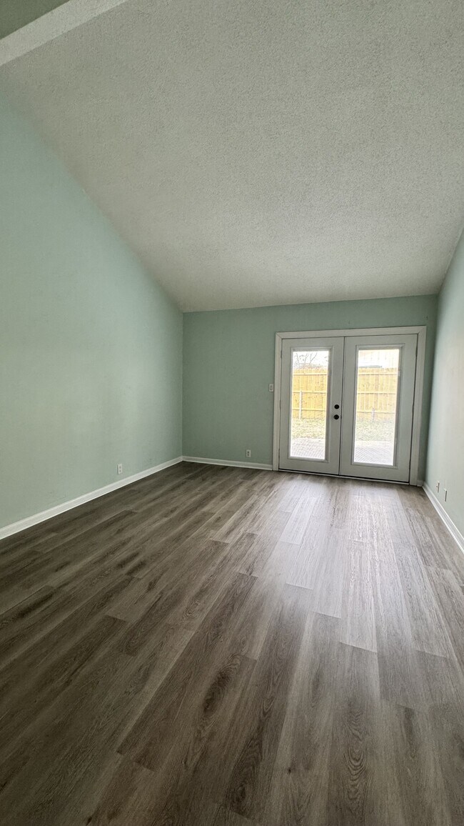 Foto del edificio - 206 E Doris Ave