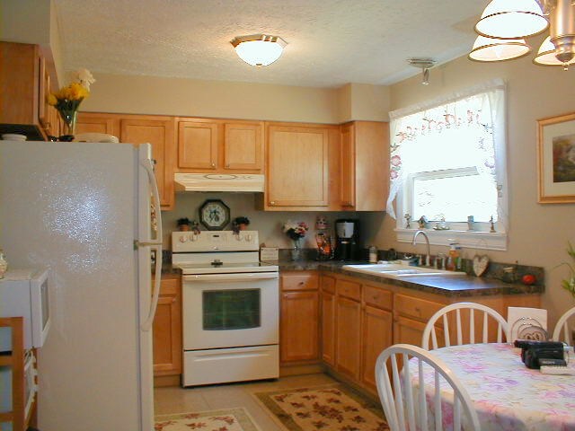Interior - 940 Piper Rd