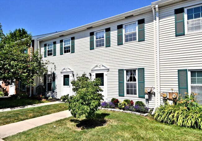 Foto del edificio - 615 Piedmont Ct