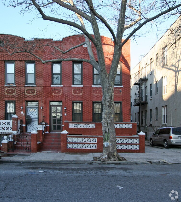 Foto principal - 68 E 52nd St