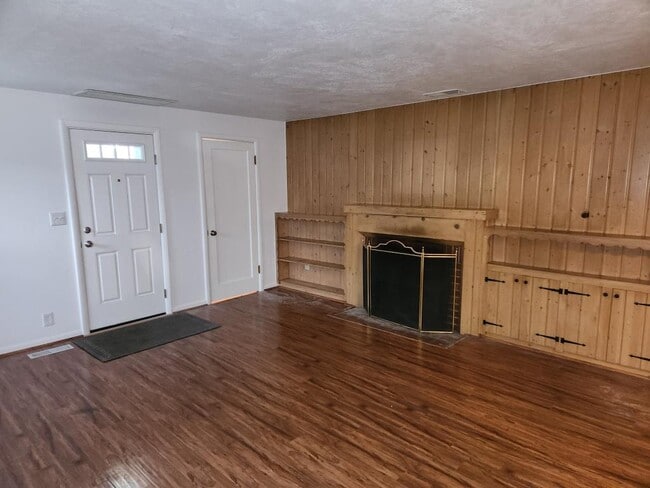 Building Photo - 16350 SE Vineyard Ln