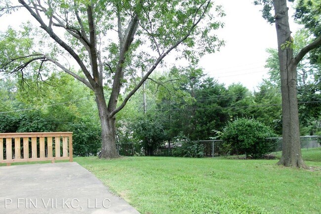 Building Photo - 4 br, 2.5 bath House - 30 E 106Th St