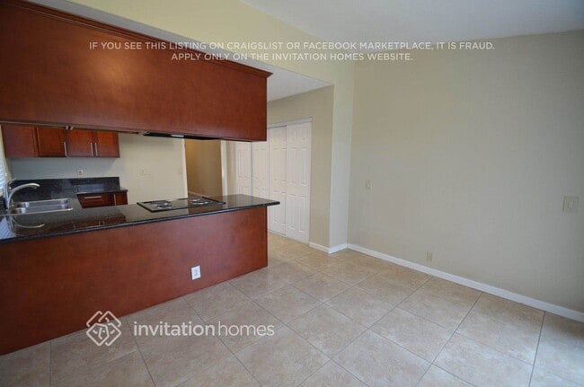 Building Photo - 1370 Tyler Dr