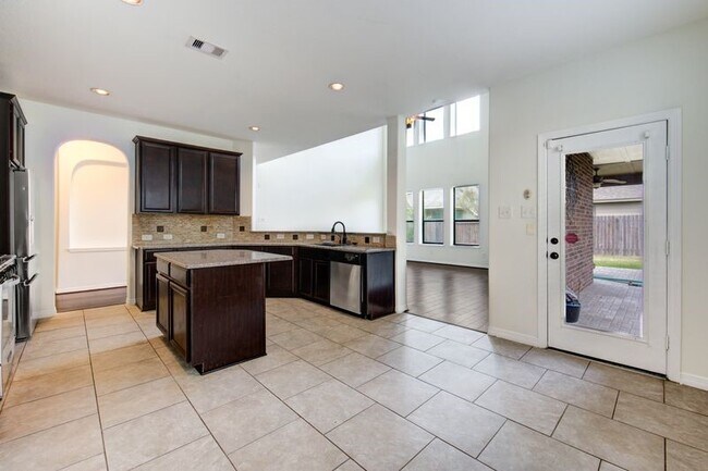 Building Photo - 9210 Monarch Mist Ln