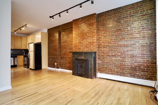 Building Photo - 218 Jefferson St
