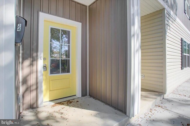 Foto del edificio - 30 W Dahlgren St