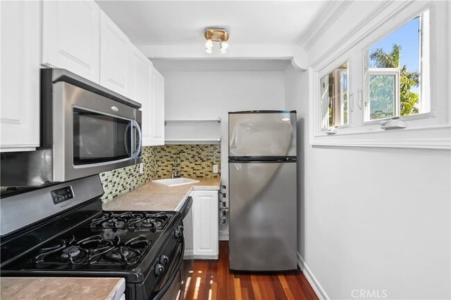 Building Photo - 1290 N Coast Hwy