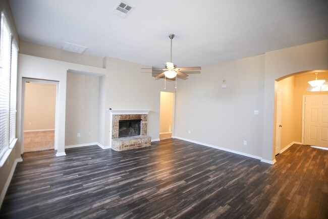 Building Photo - 720 Bethany Lake Boulevard, Allen