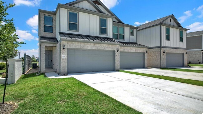 Foto del edificio - 2725 Woodall Dr