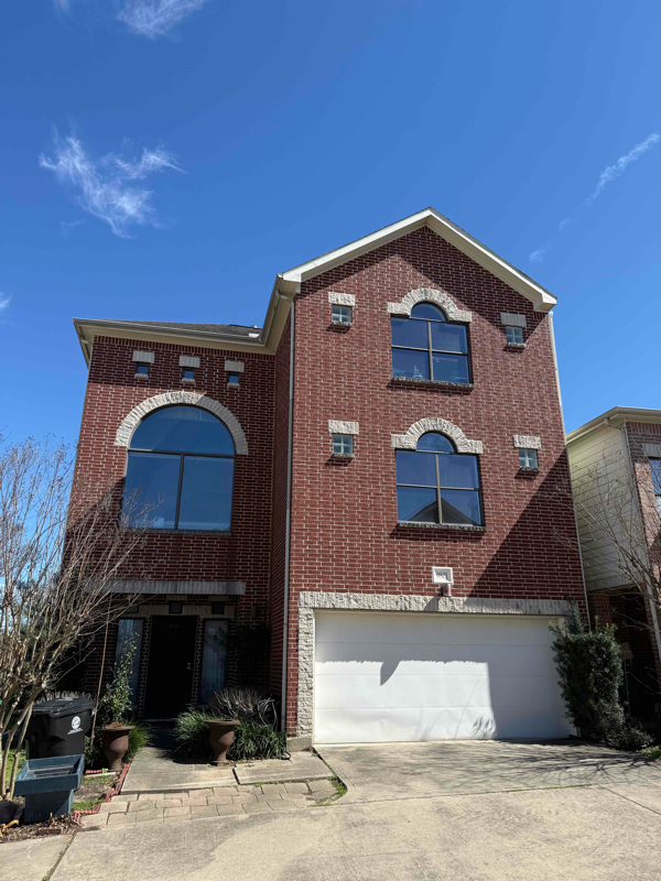Building Photo - 9801 Riddlelink Ln