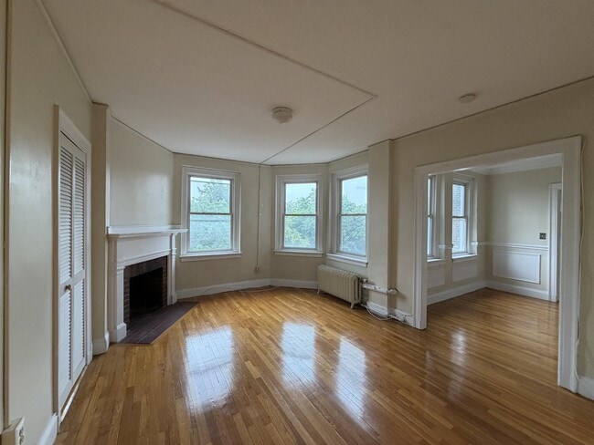 Building Photo - 7 Craigie Cir