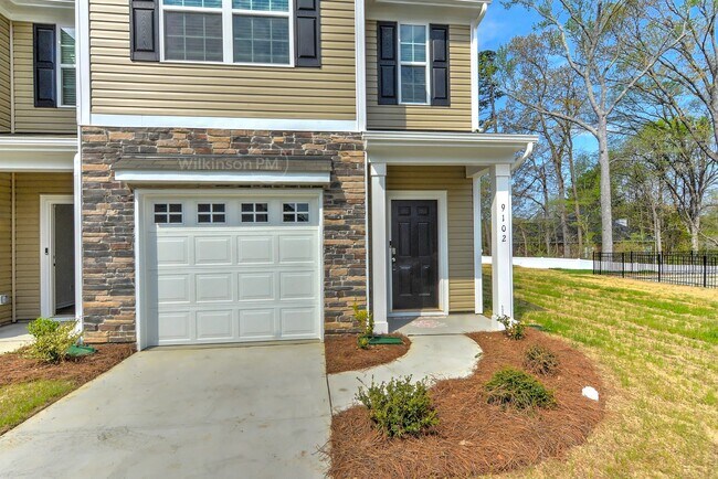 Building Photo - Charming 2-story 3BD/2.5BTH corner unit to...