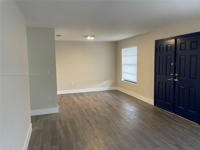 Building Photo - $3580 2460 SW 16th St # Front
