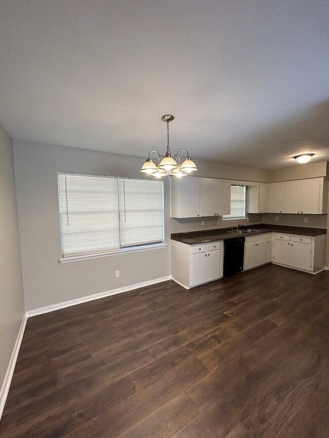 Building Photo - 904 Sharp Dr. Jacksonville, AR 72076