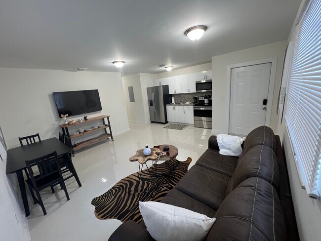 Foto del edificio - 1132 NW 38th St