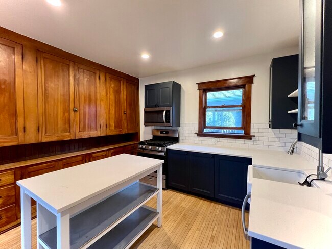 Foto del edificio - 834 N Humphrey Ave