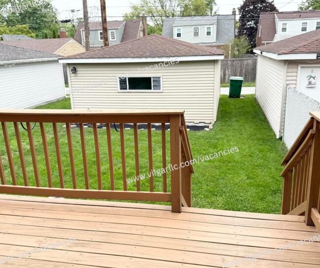 Foto del edificio - COMING SOON!! July 12, 2026 - Spacious 2 Bedroom • 1 Bathroom Duplex Home