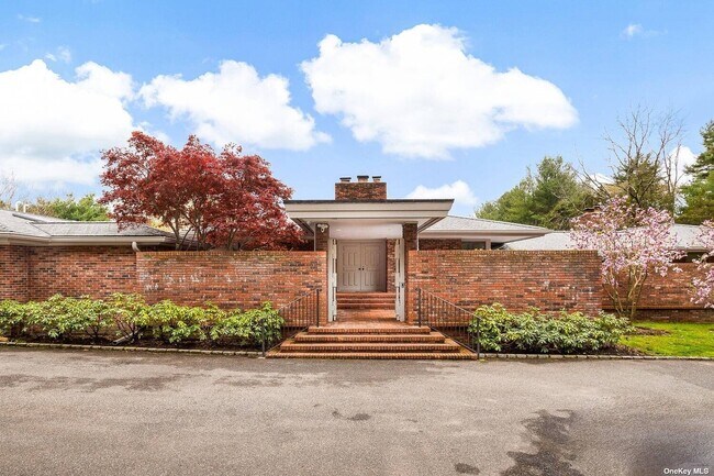 Building Photo - 461 Muttontown Eastwoods Rd