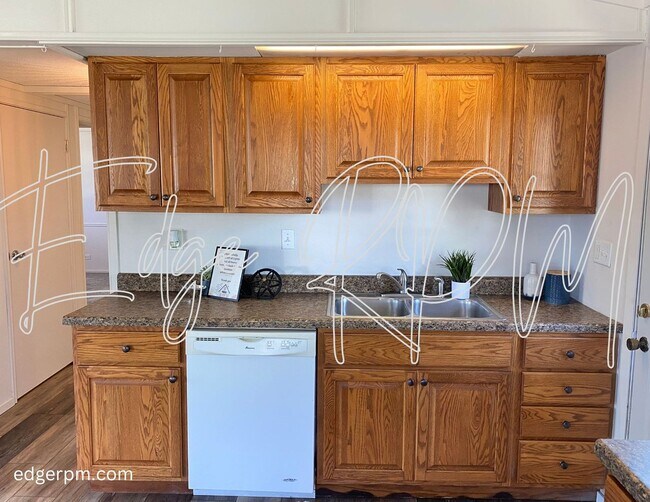 Foto del edificio - Updated 2 Bedroom, 1 Bath Townhome – Great...