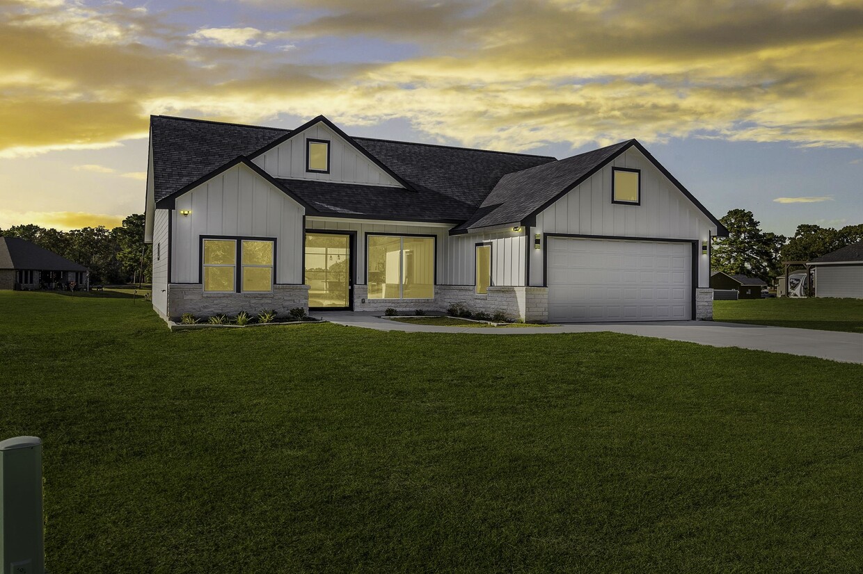 Primary Photo - 42 Meadow Lake Dr