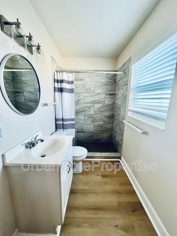 Foto del edificio - 105 7th Ave N
