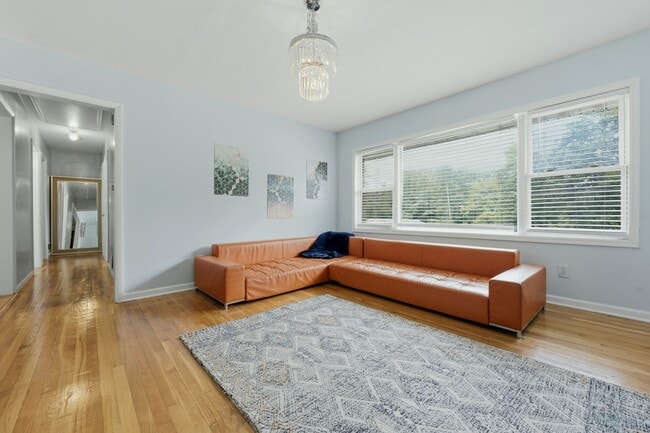 Photo - 3014 Rollingwood Ct SE- House