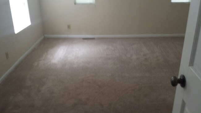 Building Photo - 2436 Crestview Ct