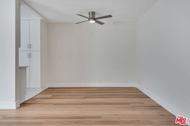 Building Photo - 220 S Gale Dr