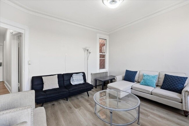 Photo - 335 47th St Townhome