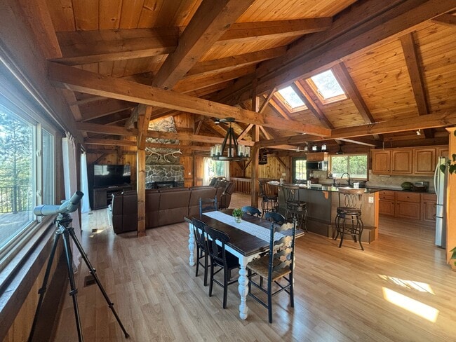 Building Photo - 525 W Woodmen Rd