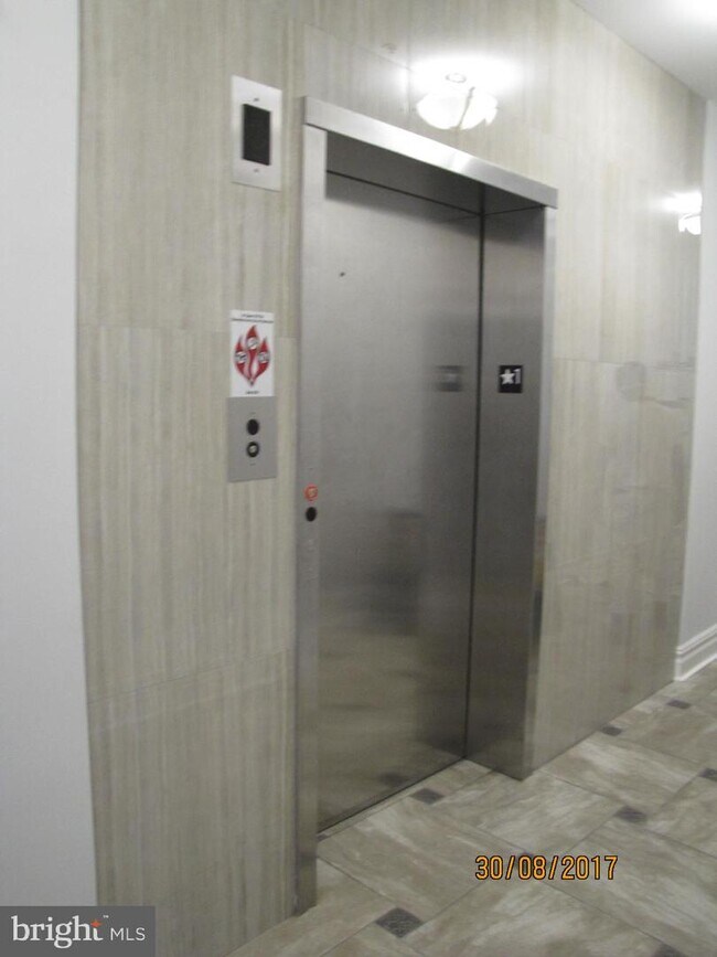 Foto del edificio - 255 Nassau St