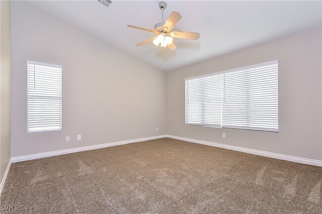 Foto del edificio - 1302 Healing Waters Ln