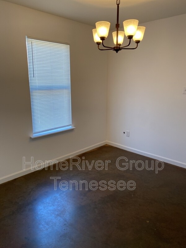 Building Photo - 3812 Lake Park Cove