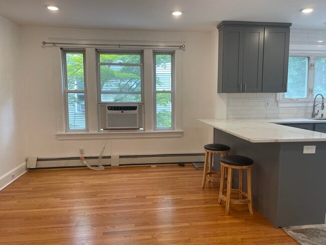 Building Photo - 134 Highland Ave