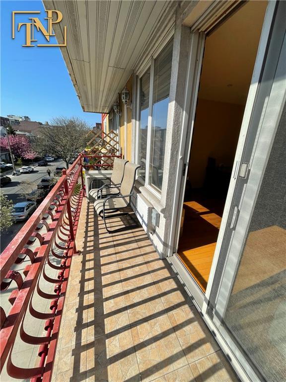 Foto del edificio - 1765 E 19th St