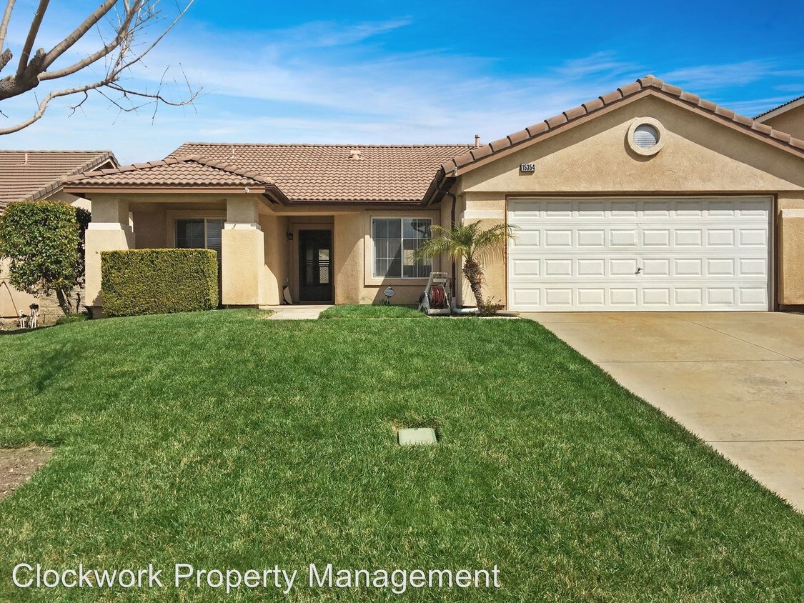 Foto principal - 15354 Darlene St