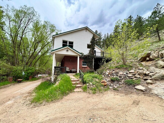 Foto del edificio - AUGUST 2026 PRELEASE - Beautiful 4Bd/4Ba Home in Fourmile Canyon