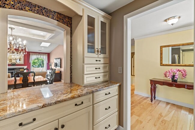 Building Photo - 40 Walden Pond Dr