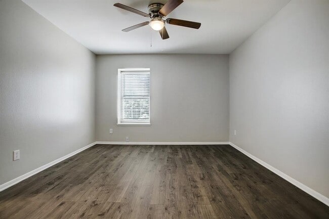 Foto del edificio - 353 N Post Oak Ln