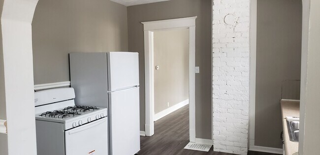 Foto del edificio - 3 bedroom 2 bath